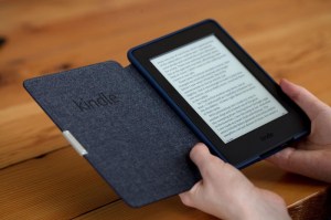 amazon-kindle-paperwhite-2015-in-hand-800x533-c