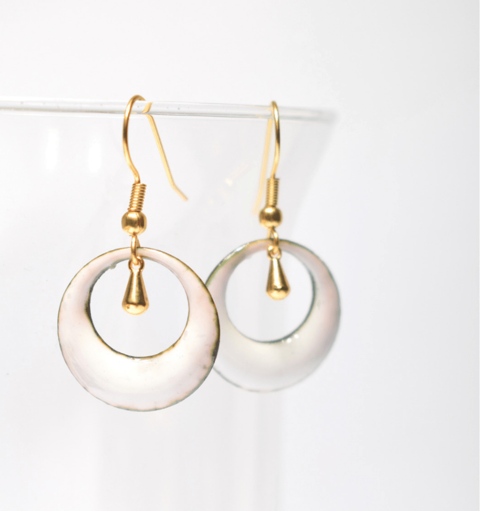 Boucles d'oreilles au fil d'émaux