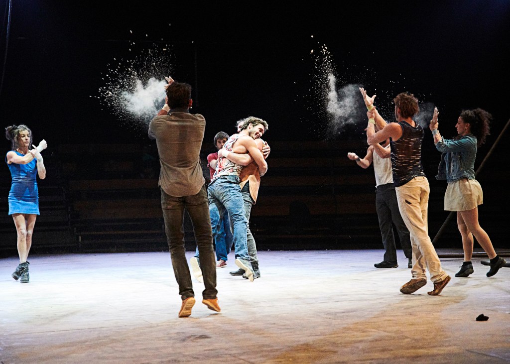 Extrait du spectacle Hurt me tender, Cirkvost