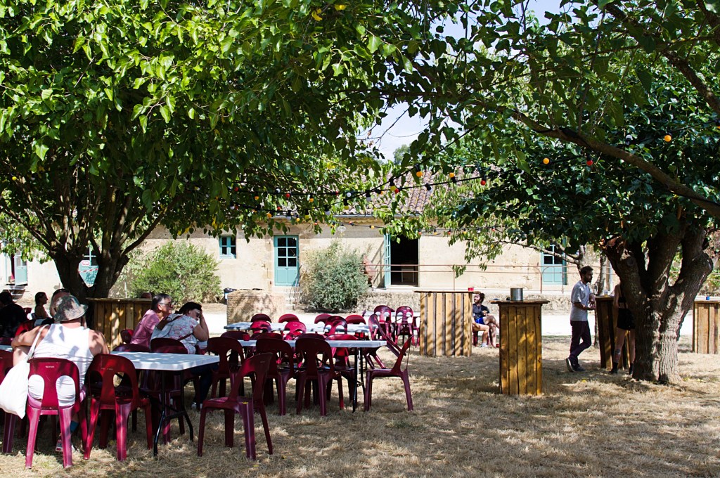 La buvette des agrobatiques à la ferme en coton