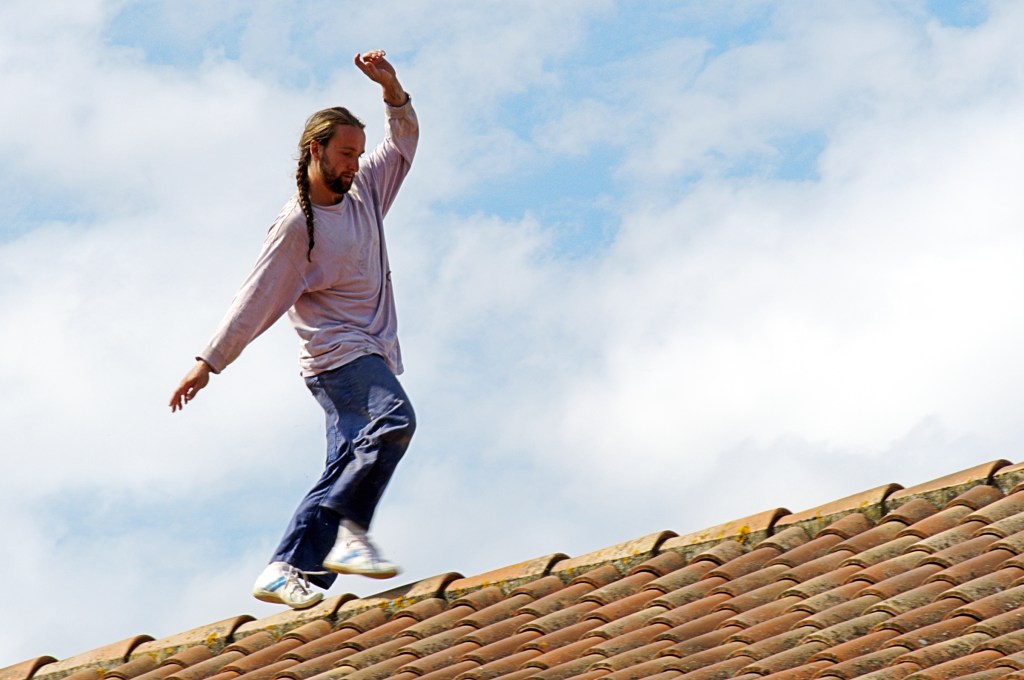 Spectacle aux agrobatiques à la ferme en coton