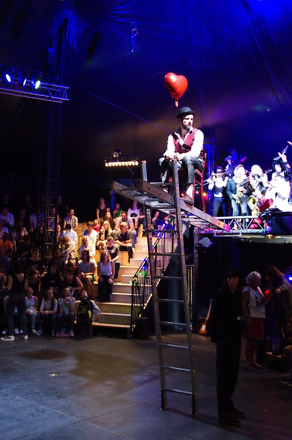 Pic, Cirque intextrémiste et surnatural orchestra